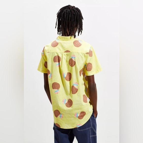 Party Pants Weekender Short Sleeve Button-Down Coconut Shirt Size Medium NWT - Picture 2 of 11